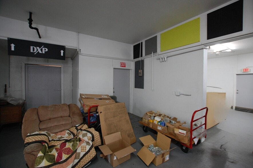More Photos Of 35 Anderson Ave, Falconer Flex For Sale