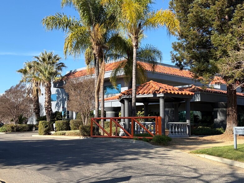 More Photos Of 700 Jarvis Dr, Morgan Hill Manufacturing For Sale