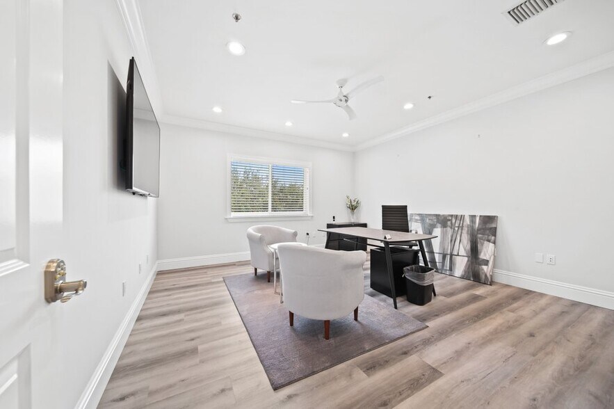 More Photos Of 3322 SE Gran Park Way, Stuart Warehouse For Sale