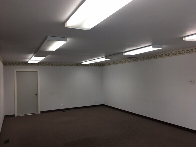 More Photos Of 813-827 S La Cassia Dr, Boise Office For Lease