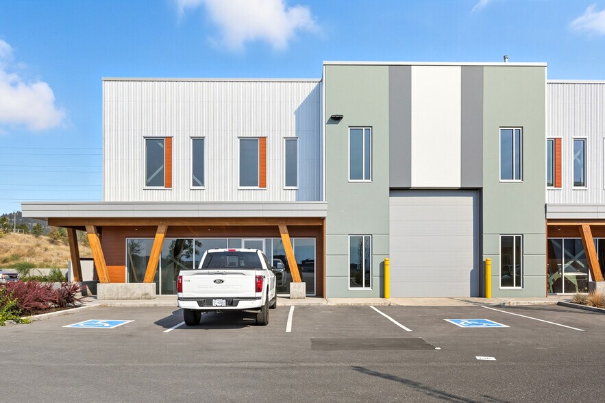 More Photos Of 2173 Optic Crt, Kelowna Industrial For Lease