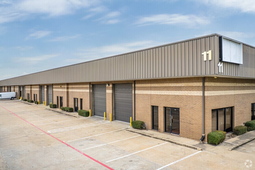 More Photos Of 5829 W Sam Houston Pky N, Houston Unknown For Lease