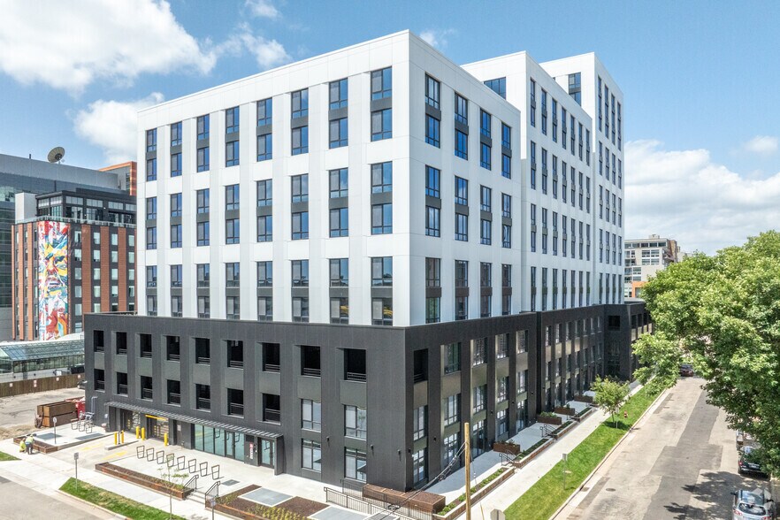 More Photos Of 849 E Washington Ave, Madison Apartments For Lease