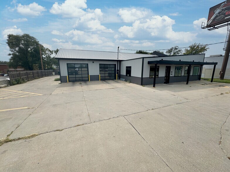 More Photos Of 1424 Army Post Rd, Des Moines Carwash For Sale
