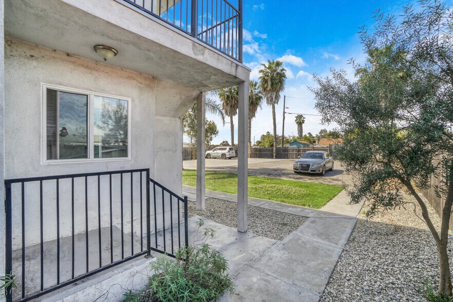 More Photos Of 11513 Berendo Ave, Los Angeles Multifamily For Sale