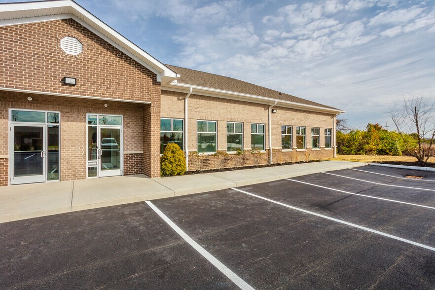 More Photos Of 104 Clarence F Warner Dr, Monroe Office For Lease