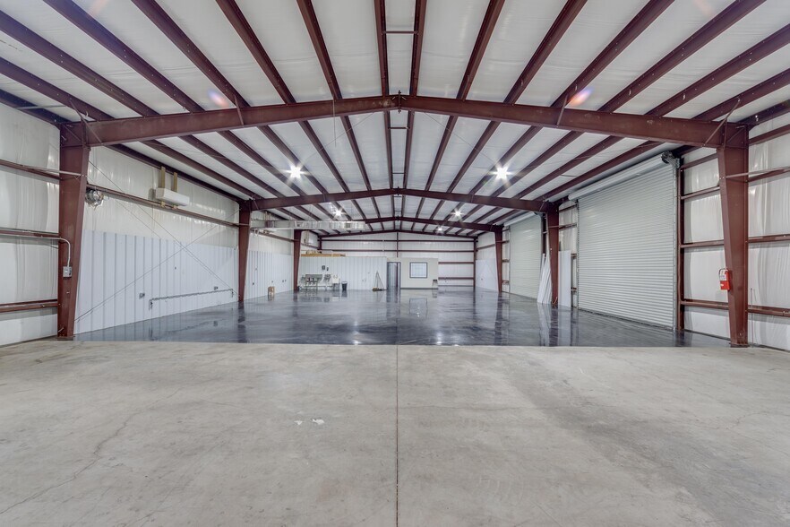 More Photos Of 395 E Lincoln Ave, LaBelle Warehouse For Sale