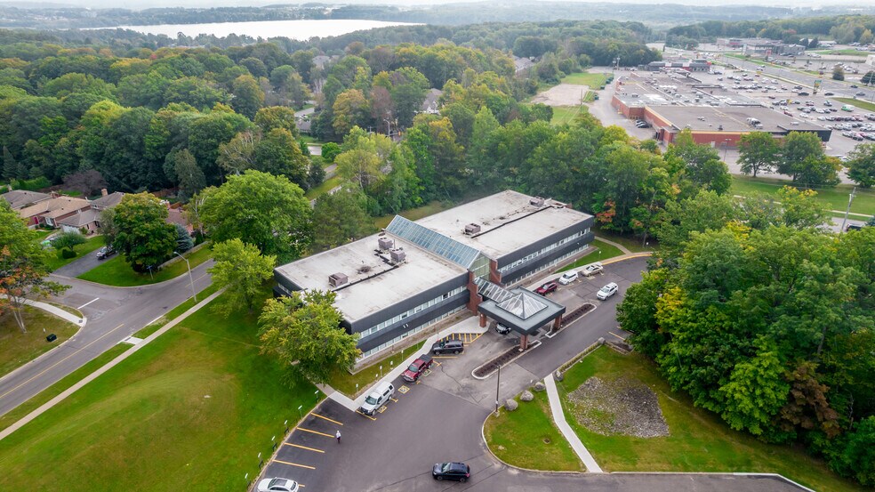 More Photos Of 240 Penetanguishene Rd, Midland Medical For Lease