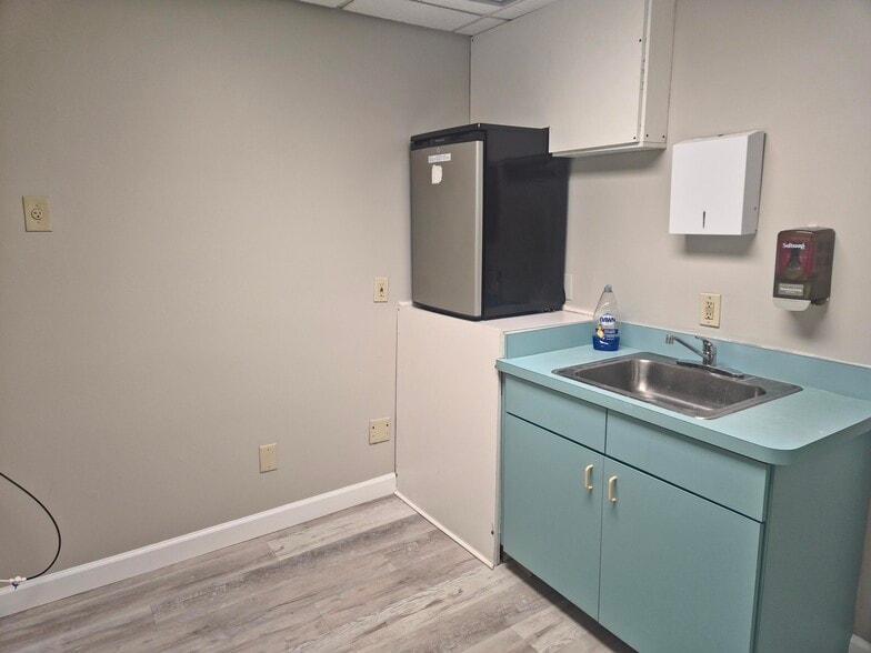 More Photos Of 1803-1805 S 25th St, Fort Pierce Medical For Sale