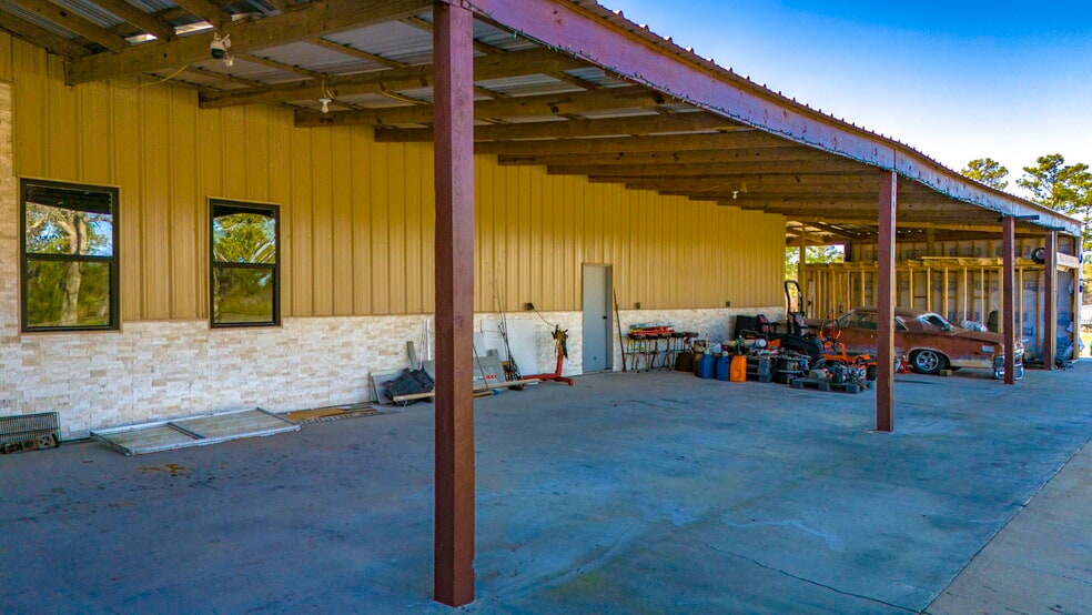 More Photos Of 3070 State Highway 19, Huntsville Specialty For Sale