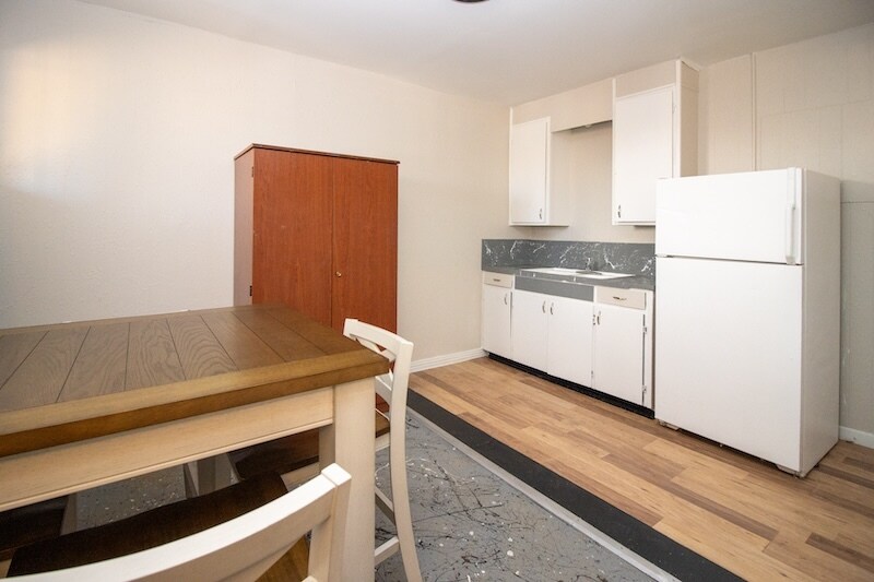 More Photos Of 1220 W 7th St, Texarkana Apartments For Sale