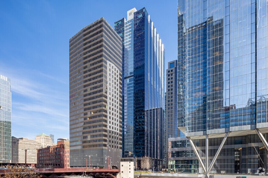 More Photos Of 155 N Wacker Dr, Chicago Office For Lease