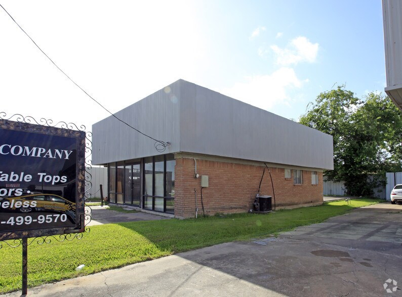 More Photos Of 2003 Hwy 90, Missouri City Freestanding For Lease