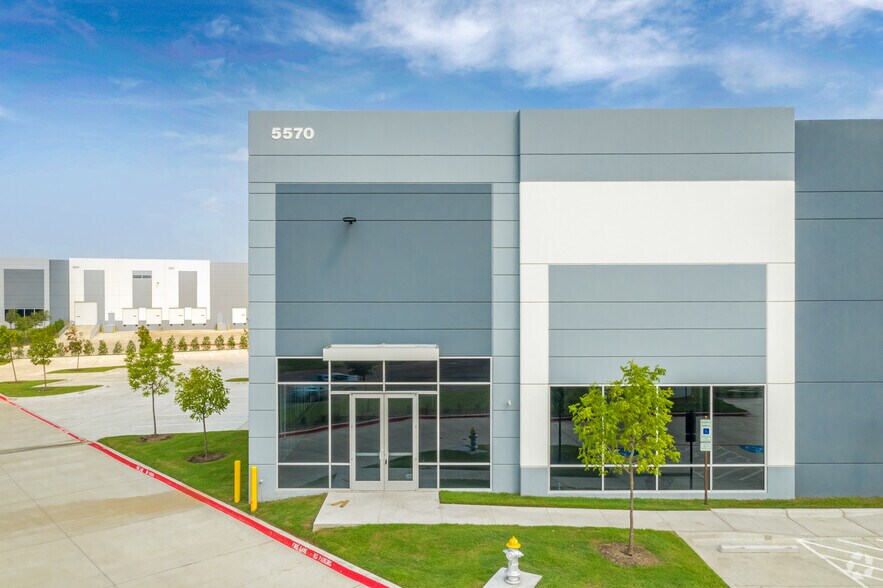 More Photos Of 5351 Samuell Blvd, Mesquite Unknown For Lease