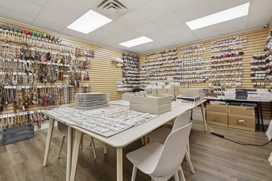 More Photos Of 7-9 Ridgefield, Ridgefield Park Flex For Lease