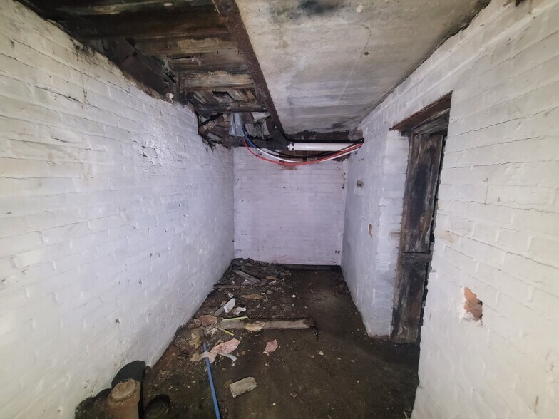 More Photos Of 14907 Livernois Ave, Detroit Flex For Sale