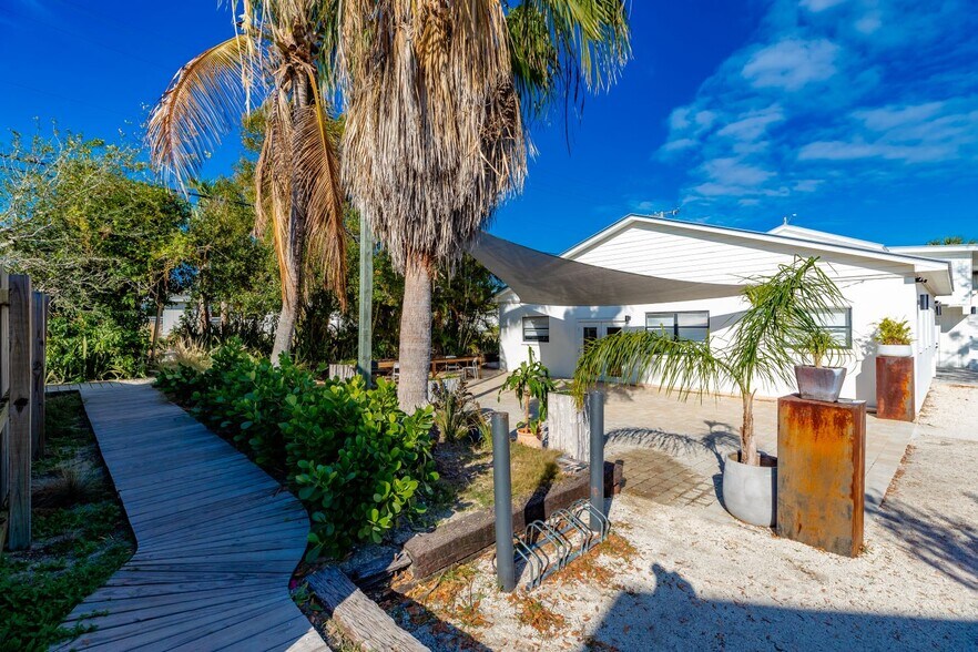 More Photos Of ,  Unknown For Sale