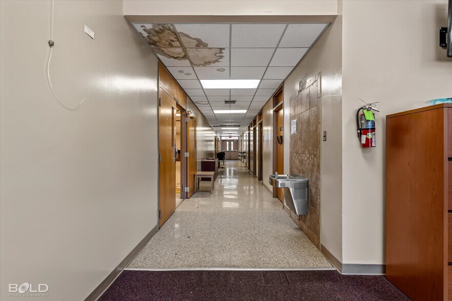 More Photos Of 523 Oxford Rd, Mansfield Office For Sale