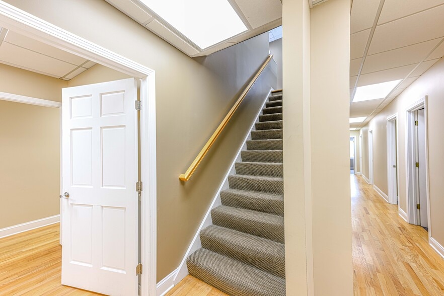 More Photos Of 657 Orange Center Rd, Orange Office For Sale