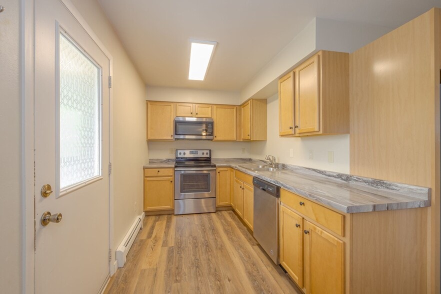 More Photos Of 836 Vine Ave, Oshkosh Apartments For Sale