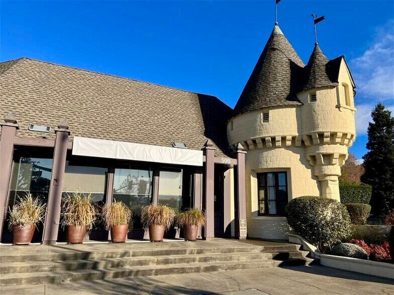 More Photos Of 500 Sir Francis Drake Blvd, Greenbrae Freestanding For Lease