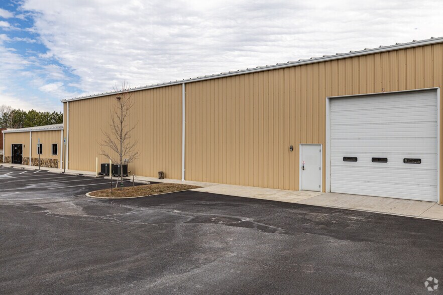 More Photos Of 2362 Greystone Ct, Rockville Warehouse For Lease