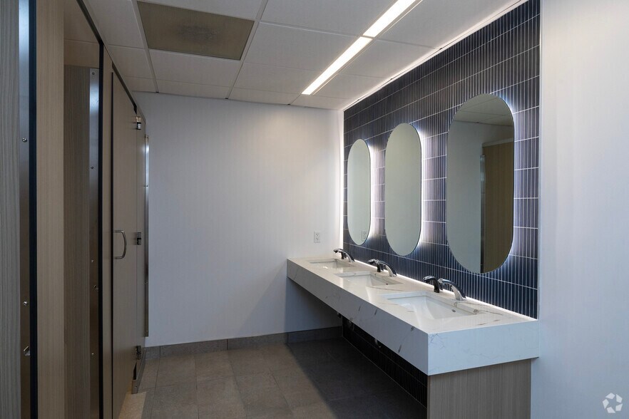 More Photos Of 100 2nd Ave S, Saint Petersburg Office For Lease