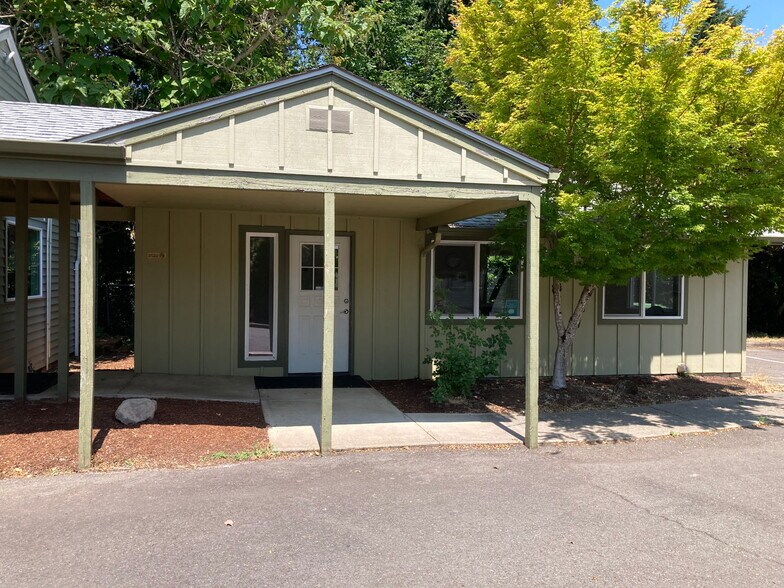 More Photos Of 2596 12th Pl SE, Salem Medical For Sale