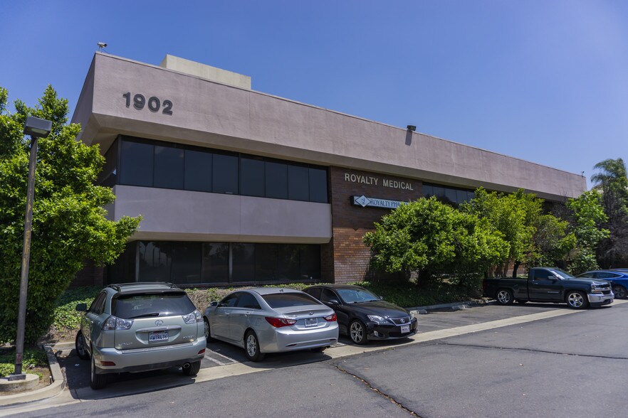 More Photos Of 1902 Royalty Dr, Pomona Medical For Lease