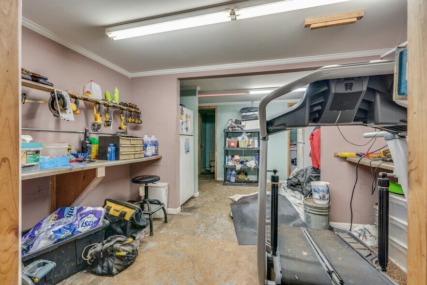 More Photos Of 5560 Highway 19 E, Hampton Manufacturing For Sale