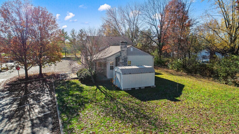 More Photos Of 2048 N Morton St, Franklin Office For Sale