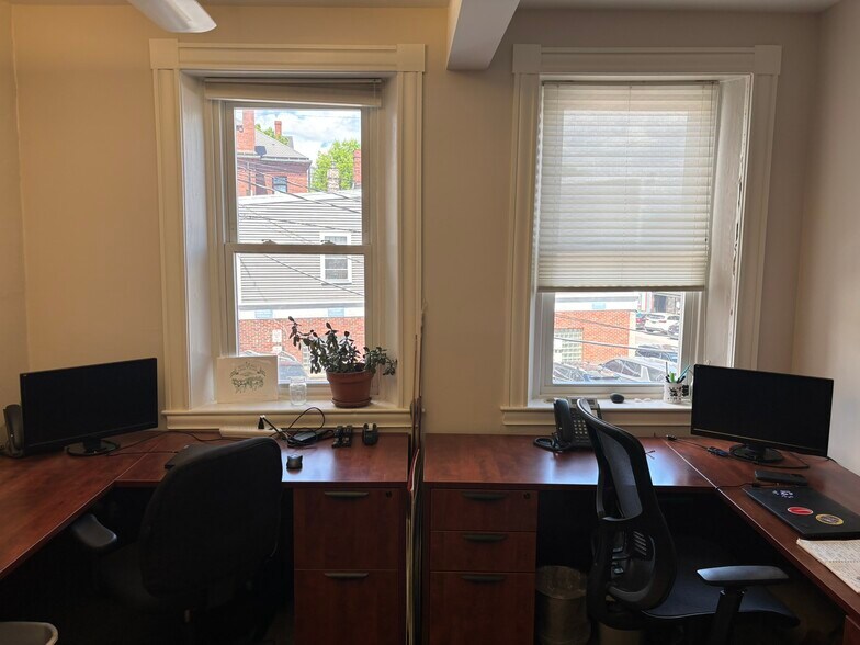 More Photos Of 97 Main St, Belfast Office For Sale
