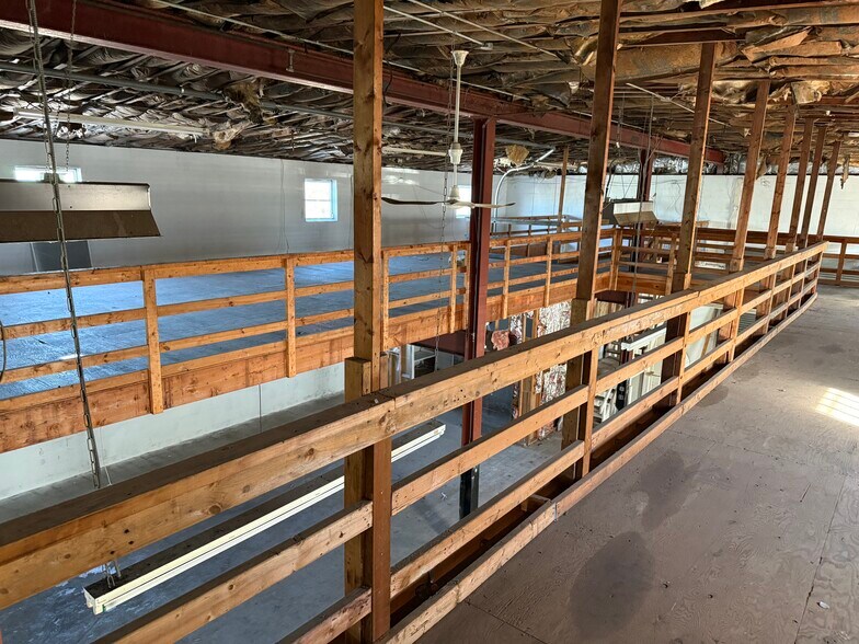 More Photos Of 577 Medford Ave, Patchogue Industrial For Sale
