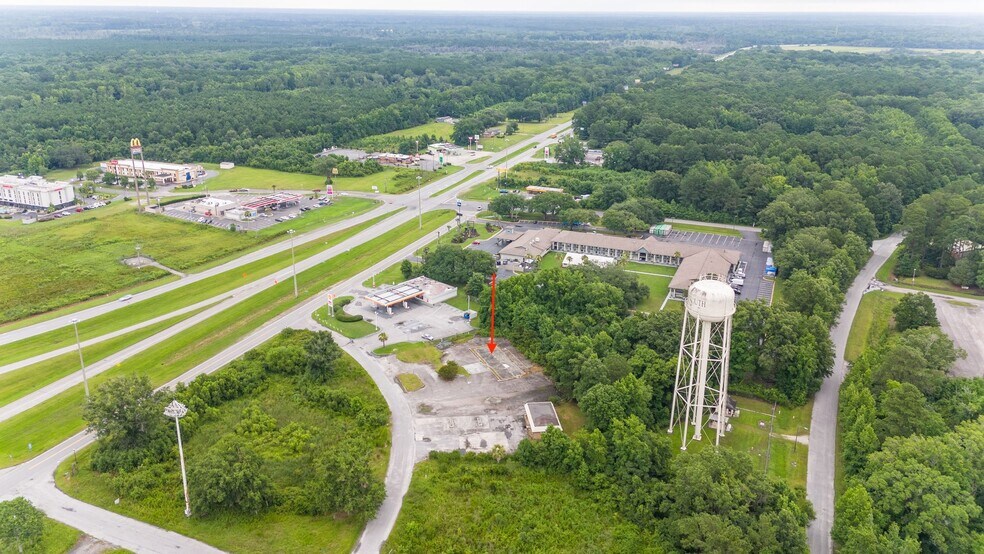 More Photos Of 61 Charles Frazier Cir, Yemassee General Retail For Sale