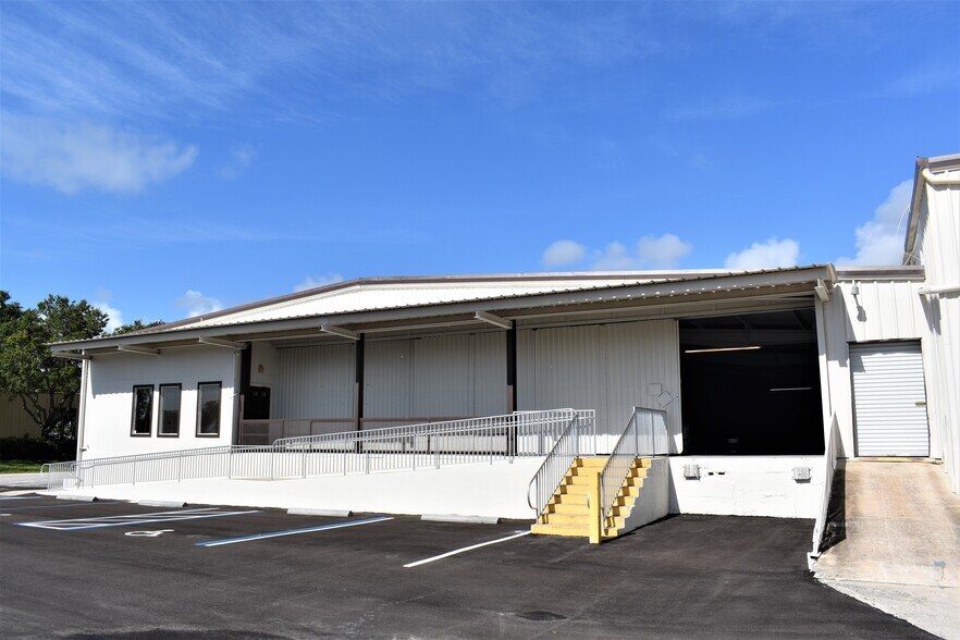 More Photos Of 2800 US Highway 1, Vero Beach Industrial For Lease