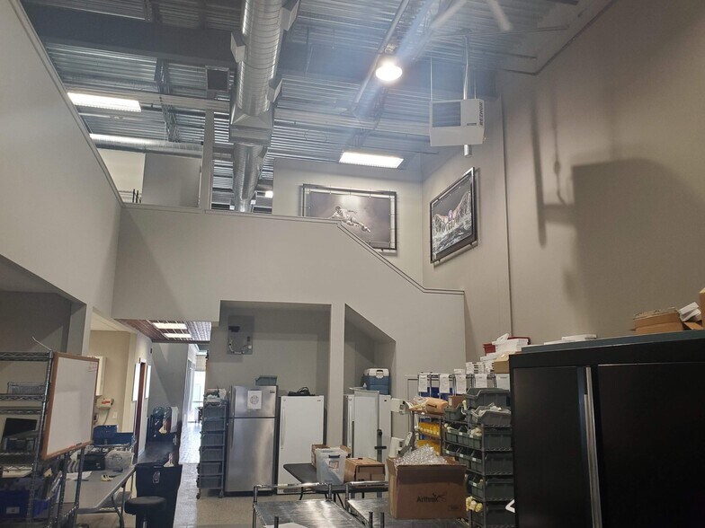 More Photos Of 835 Lincoln Ave, West Chester Light Distribution For Sale