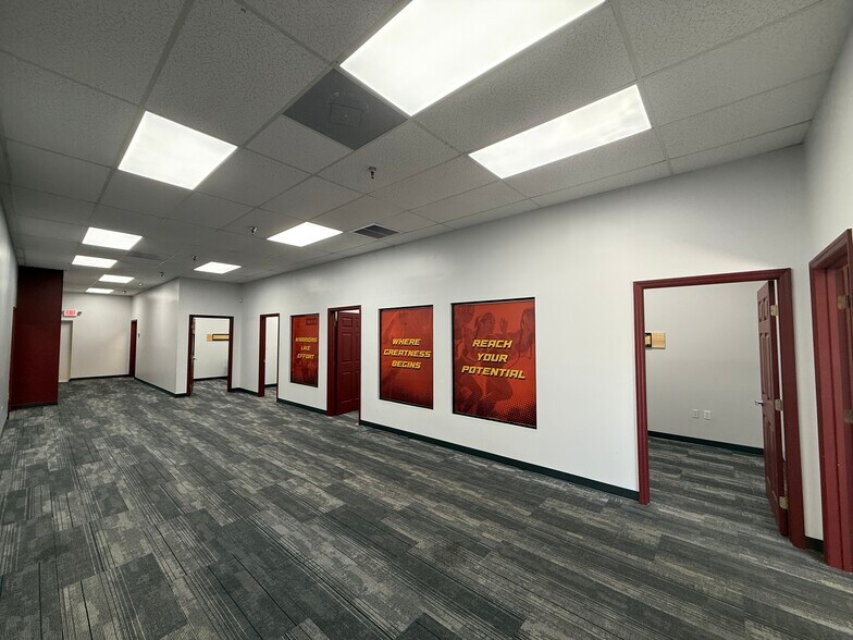 More Photos Of 369 Bill France Blvd, Daytona Beach General Retail For Lease