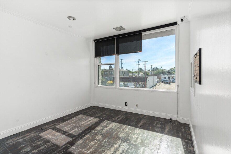 More Photos Of 2321 Torrance Blvd, Torrance Loft Creative Space For Sale