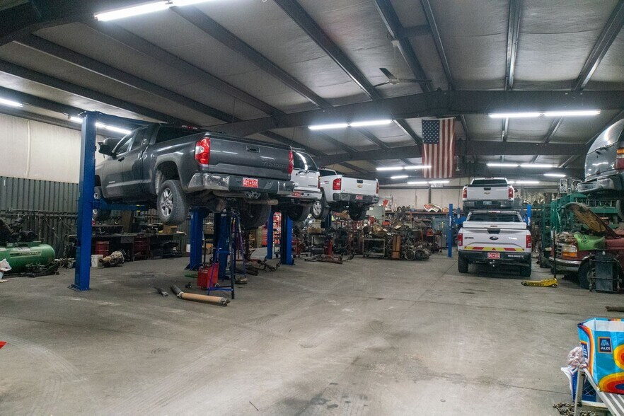 More Photos Of 13110 E 11th St, Tulsa Auto Repair For Sale