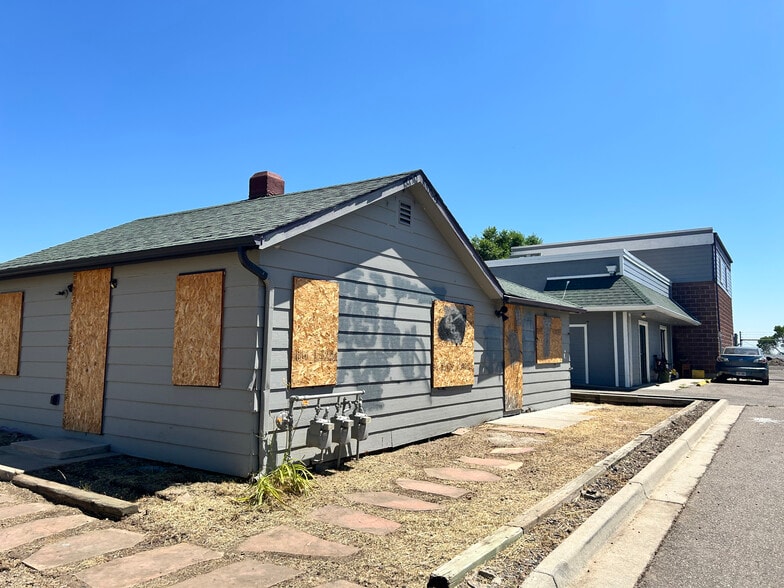 More Photos Of 6838 Lowell Blvd, Denver Warehouse For Sale