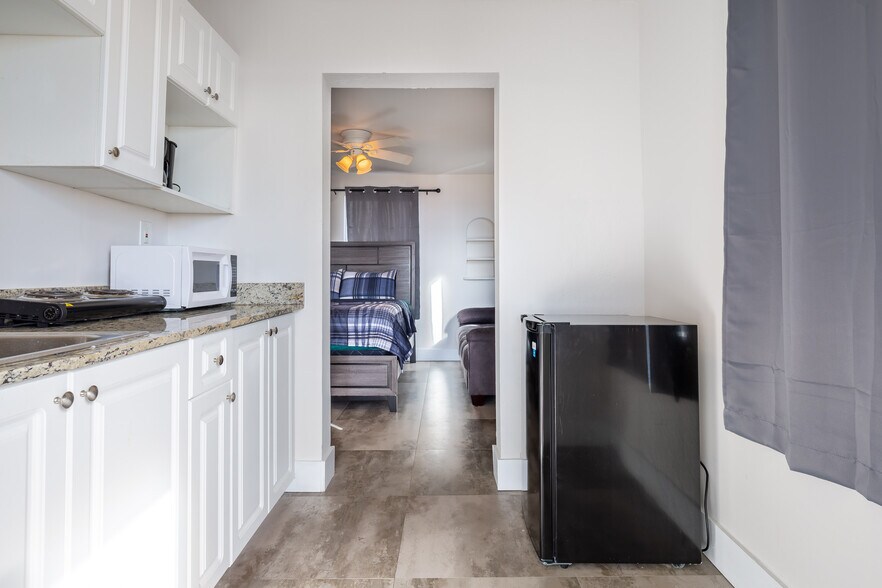 More Photos Of 345 Monroe St, Hollywood Apartments For Sale