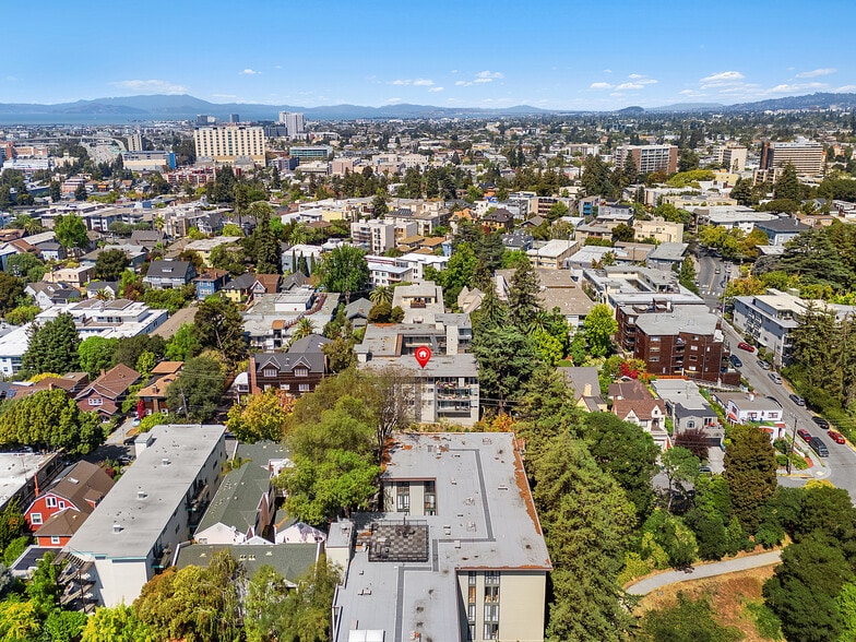 More Photos Of 671 Vernon St, Oakland Apartments For Sale
