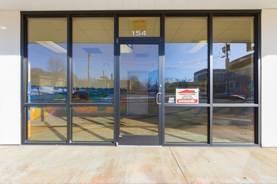 More Photos Of 148-156 W Tugalo St, Toccoa Office For Lease