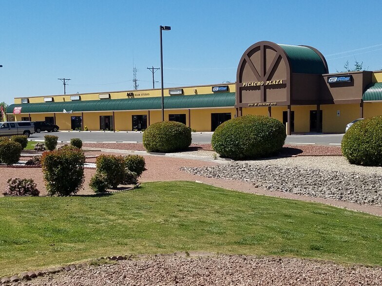 More Photos Of 2701 W Picacho Ave, Las Cruces Unknown For Lease