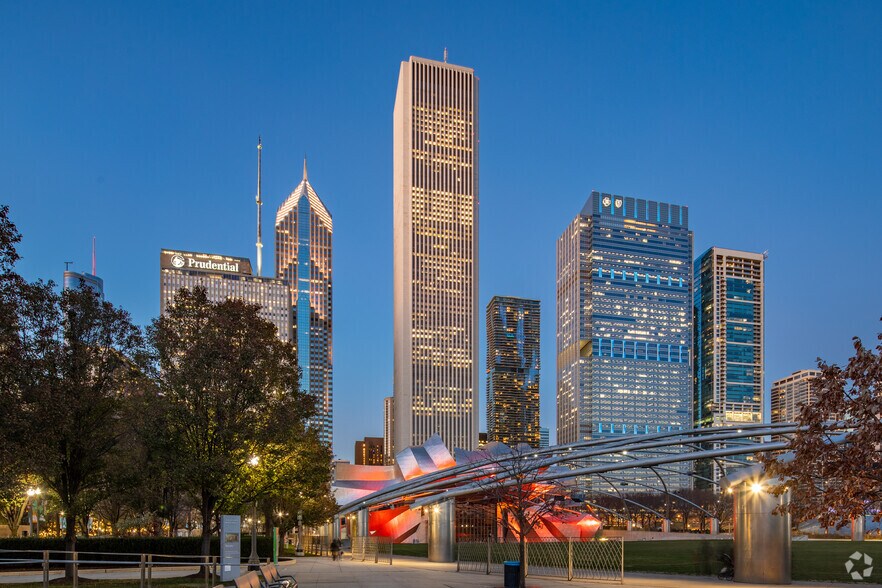 More Photos Of 200 E Randolph St, Chicago Office For Lease