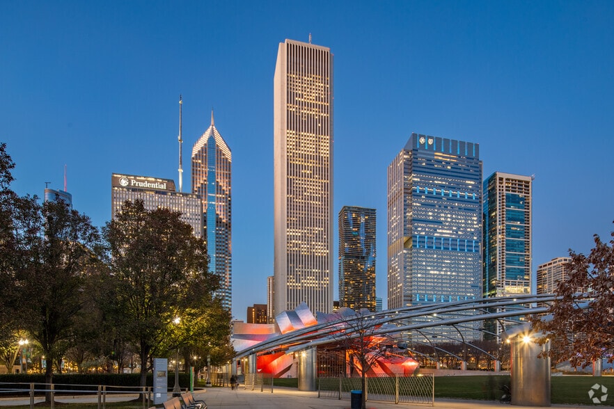 More Photos Of 200 E Randolph St, Chicago Coworking Space