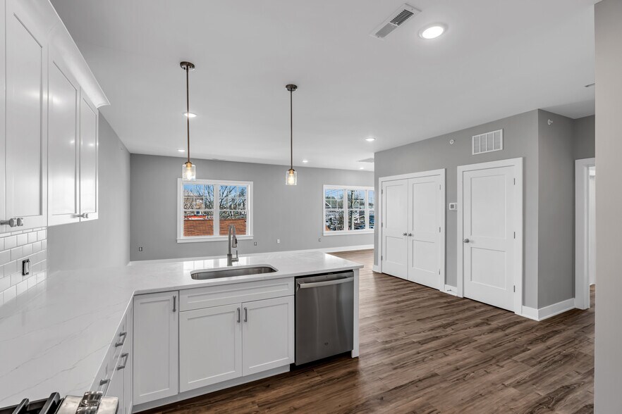 More Photos Of 33 Union Ave, Manasquan Apartments For Sale