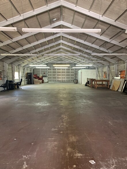 More Photos Of 11118 S Cleveland Ave, Fort Myers Warehouse For Lease