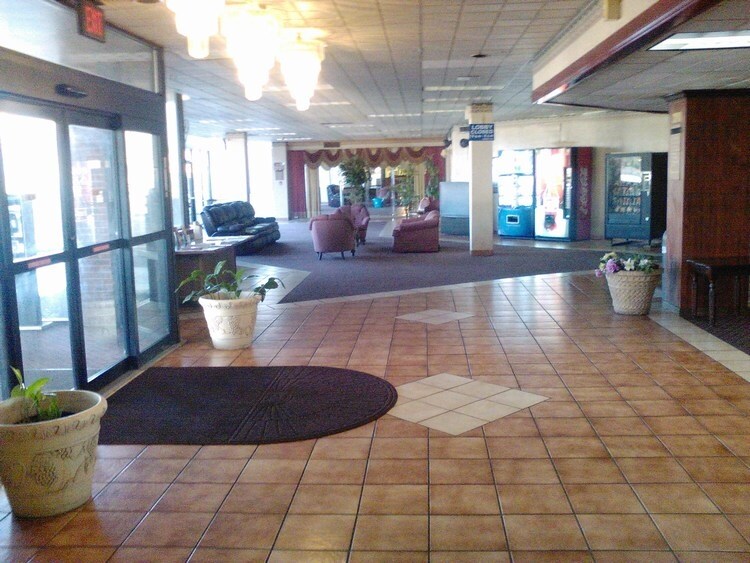 More Photos Of 1441 E Brooks Rd, Memphis Hotel For Sale