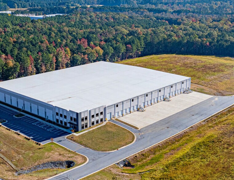 More Photos Of 6000 Enterprise Park Dr, Sanford Distribution For Sale